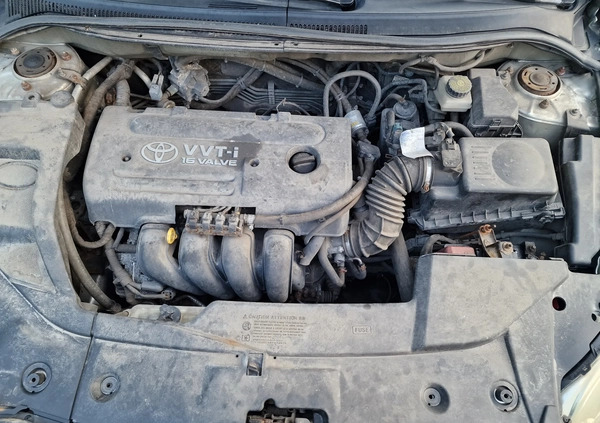 Toyota Avensis cena 8750 przebieg: 446000, rok produkcji 2005 z Sochaczew małe 172